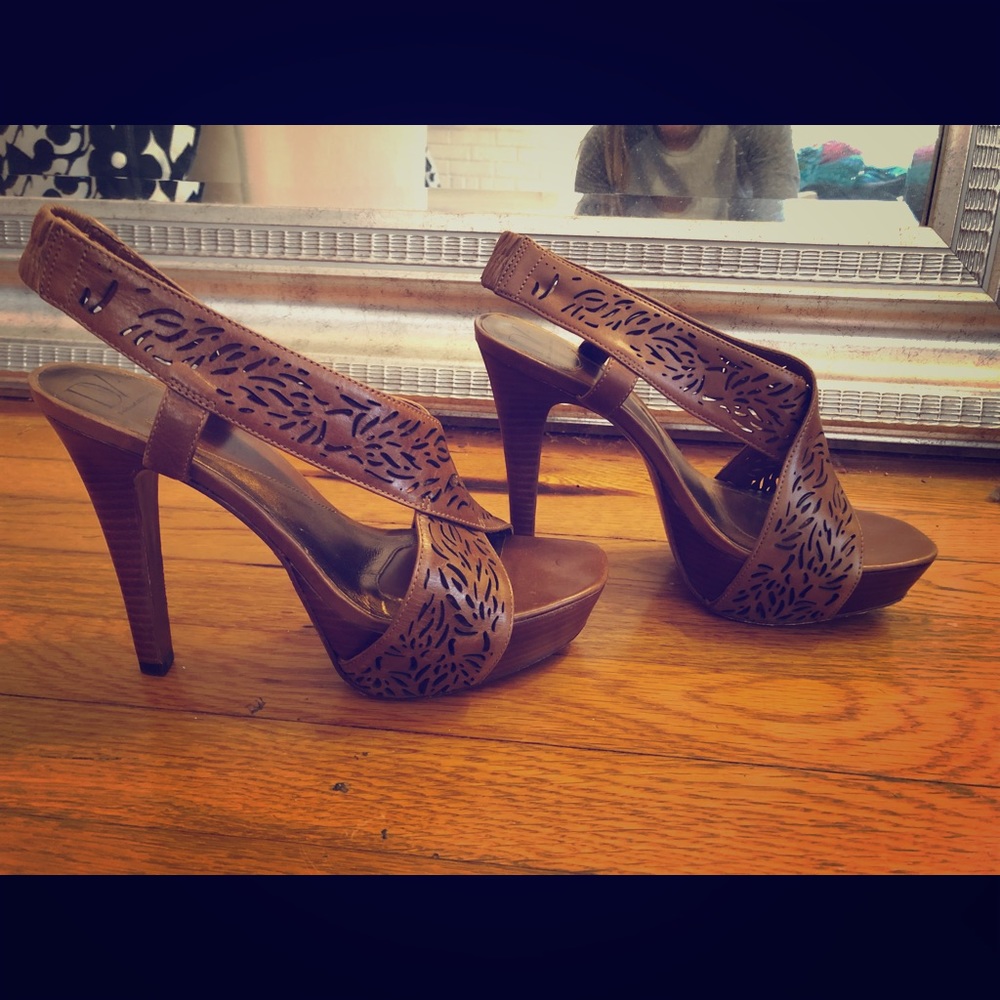 DVF wooden platforms